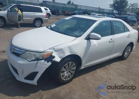 2012 Toyota Camry Le z USA, uszkodzony, nr VIN 4T1BF1FK1CU535403